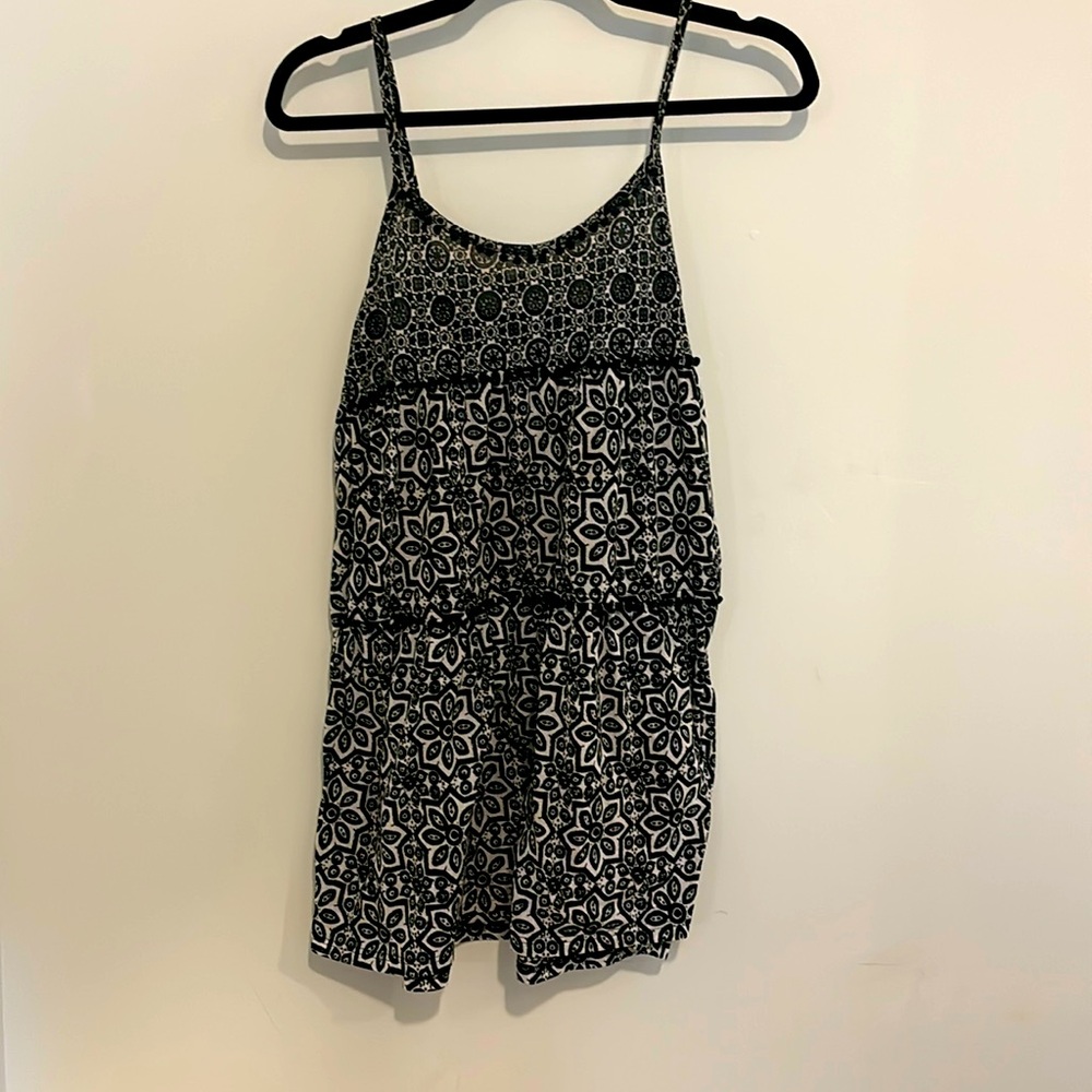 Black and white mini dress or tunic